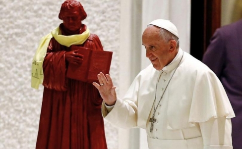 Franciska pontifikāts kļūst par "katastrofu" Baznīcai